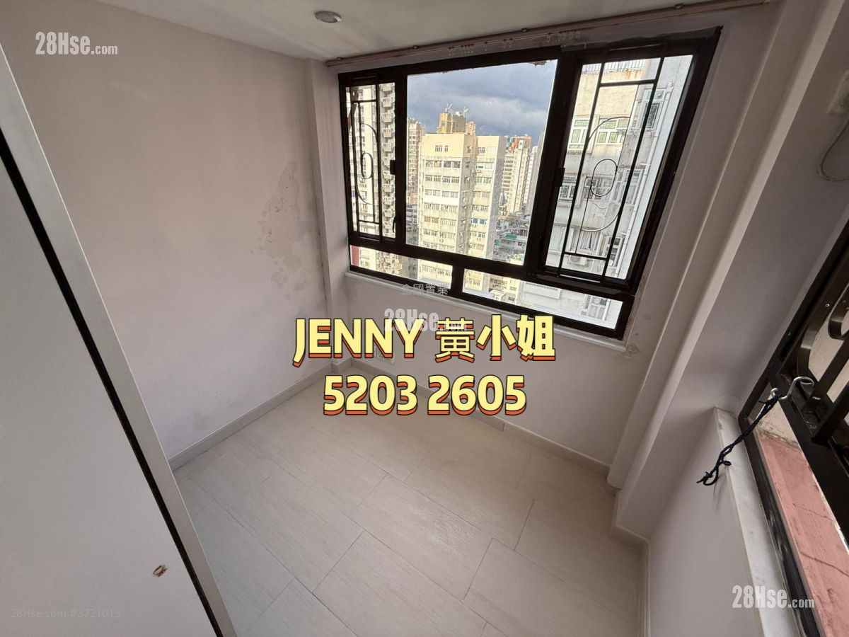 Wai Yip Building Sell 4 Bedrooms , 2 Bathrooms 428 ft²