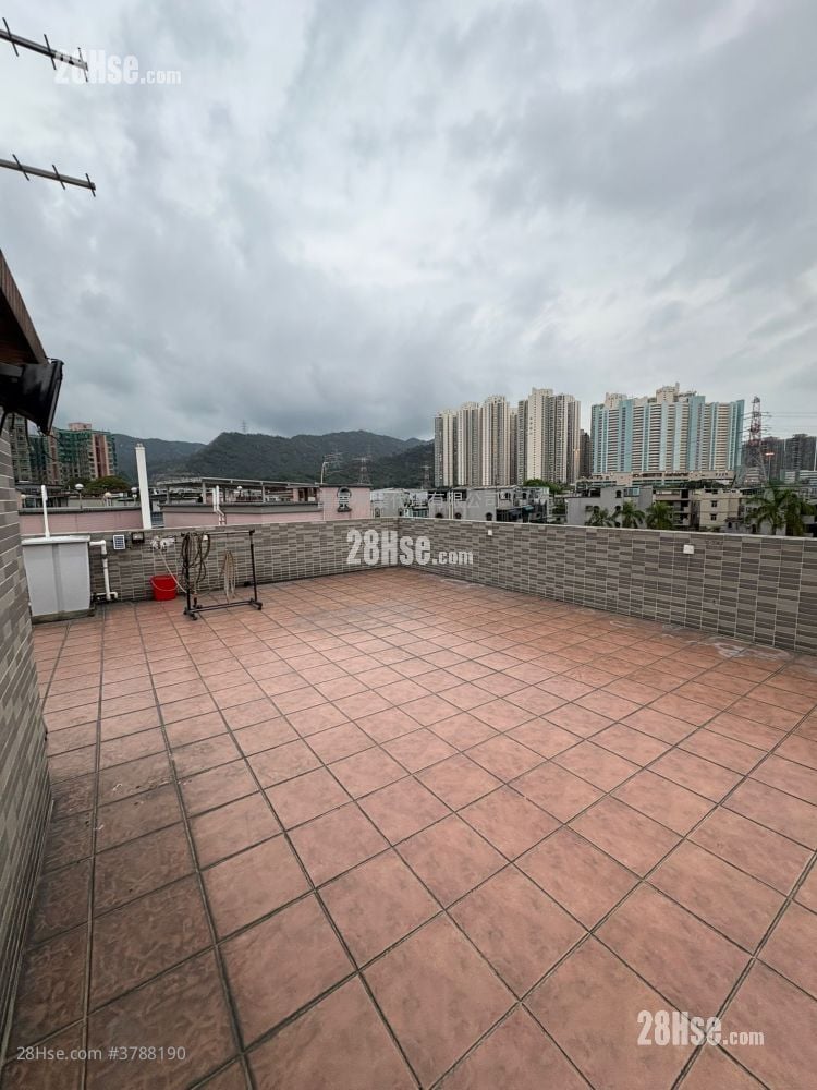 Tuen Mun San Tsuen Rental 3 Bedrooms , 1 Bathroom 653 ft²