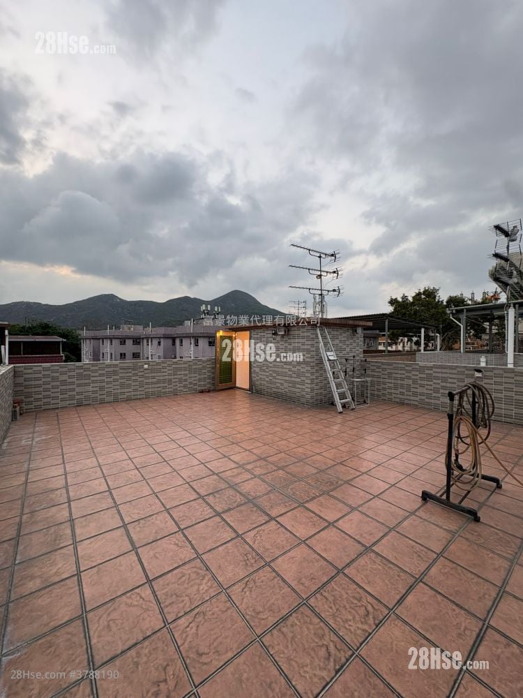 Tuen Mun San Tsuen Rental 3 Bedrooms , 1 Bathroom 653 ft²