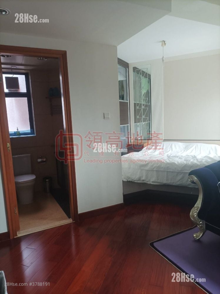 The Arch Rental Studio , 1 Bathroom 395 ft²