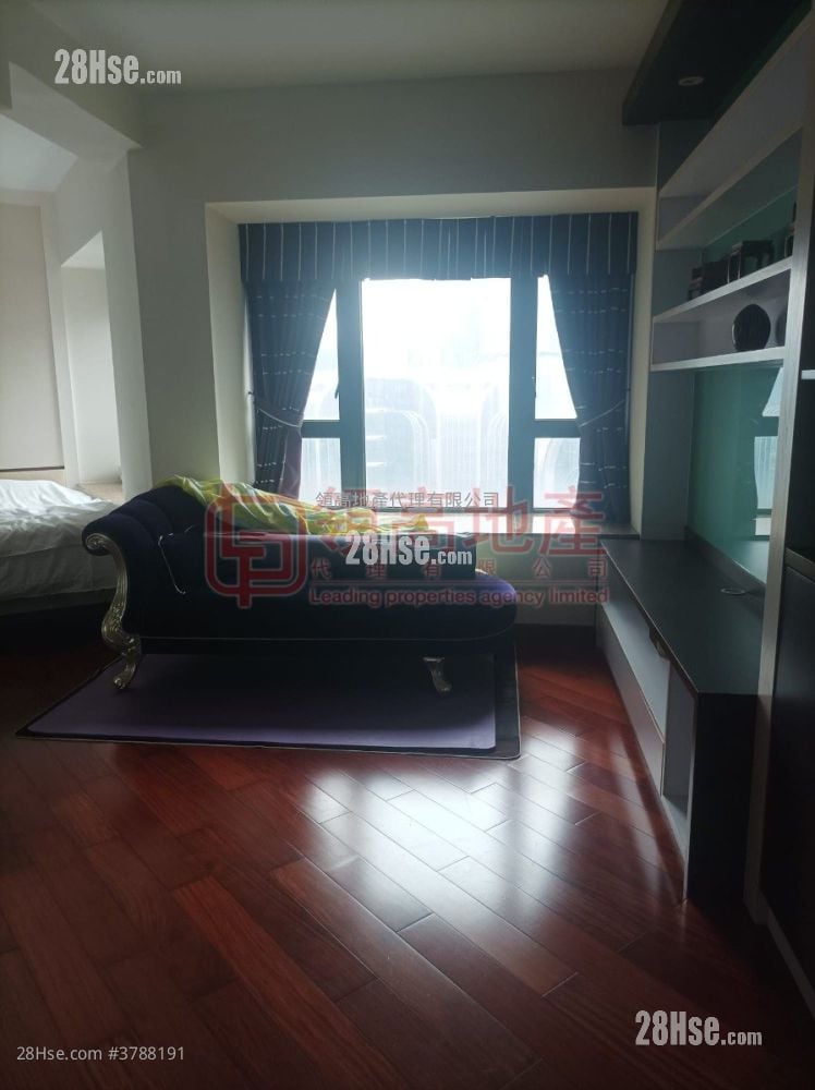 The Arch Rental Studio , 1 Bathroom 395 ft²