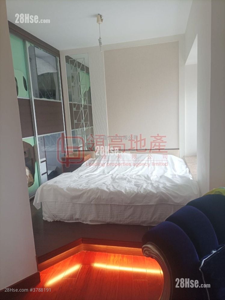 The Arch Rental Studio , 1 Bathroom 395 ft²