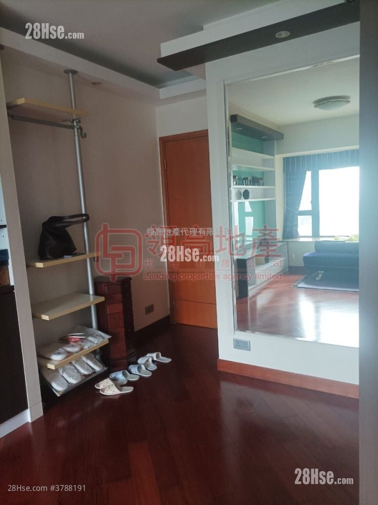 The Arch Rental Studio , 1 Bathroom 395 ft²