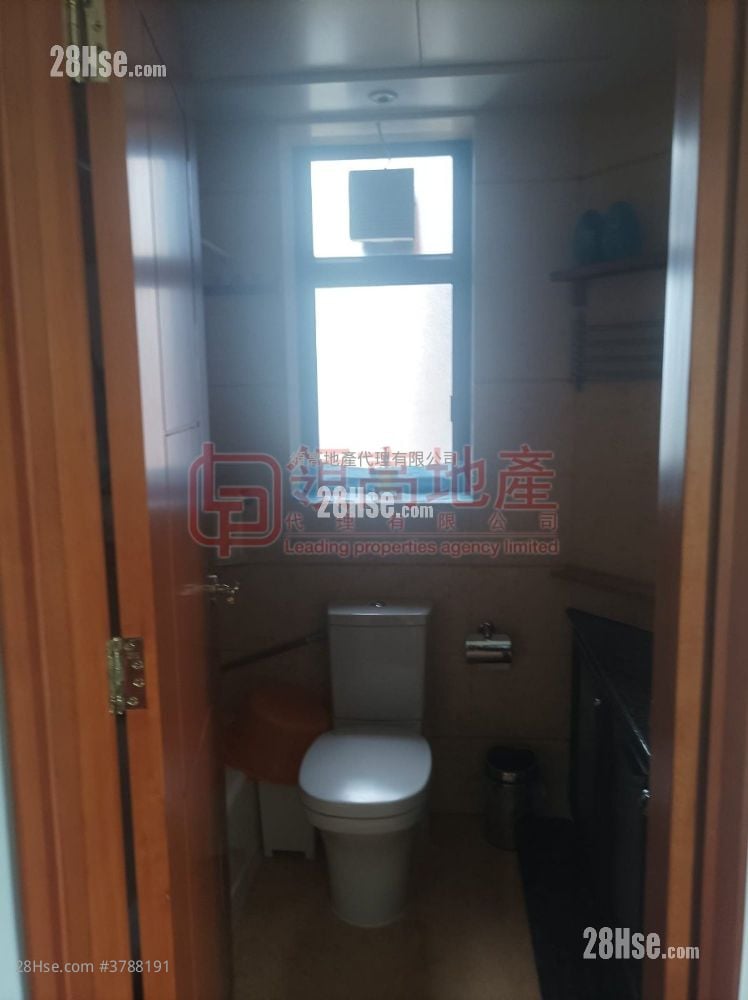 The Arch Rental Studio , 1 Bathroom 395 ft²