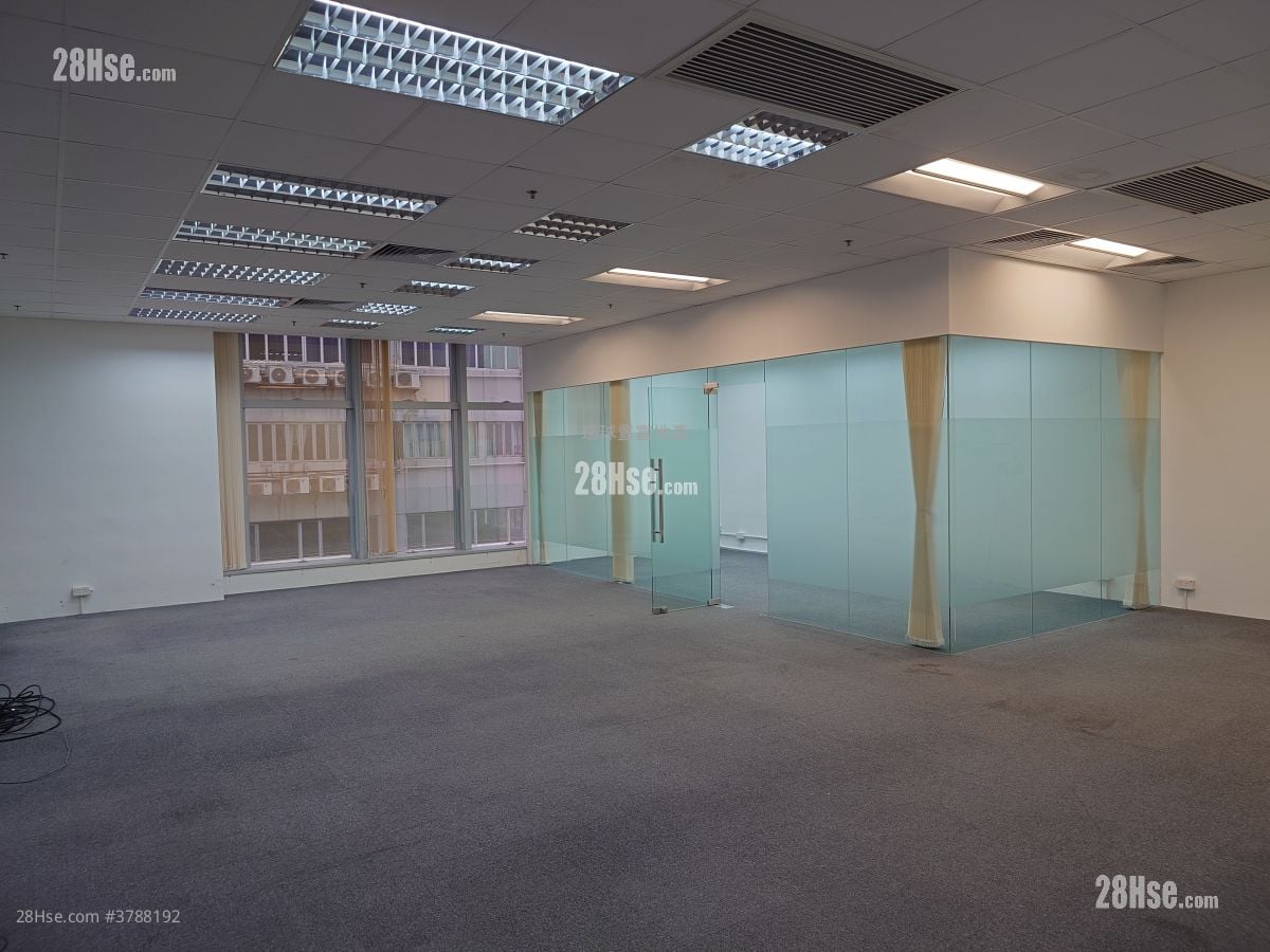 皇廷广场 租盘 1,300 平方尺