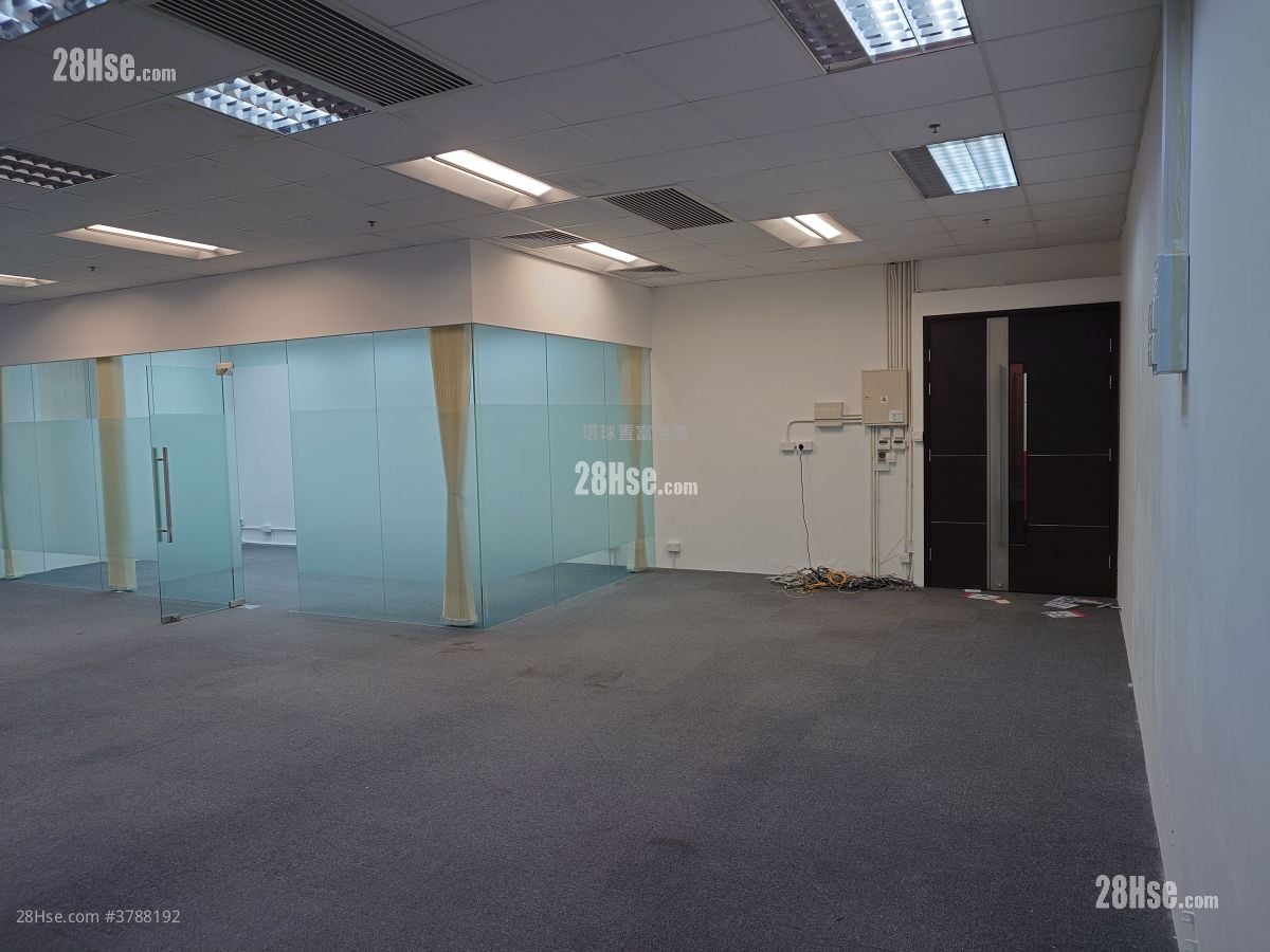 皇廷广场 租盘 1,300 平方尺