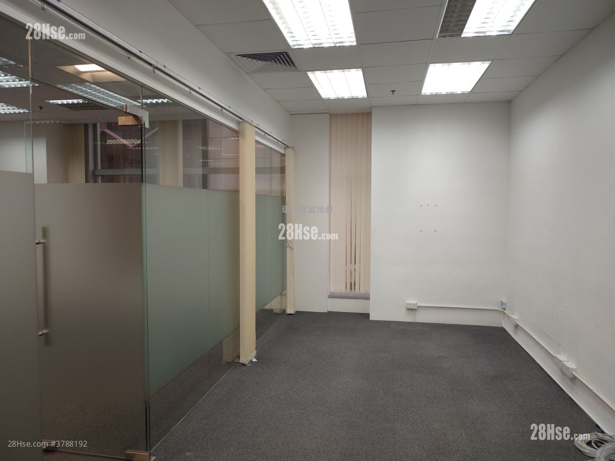 皇廷广场 租盘 1,300 平方尺