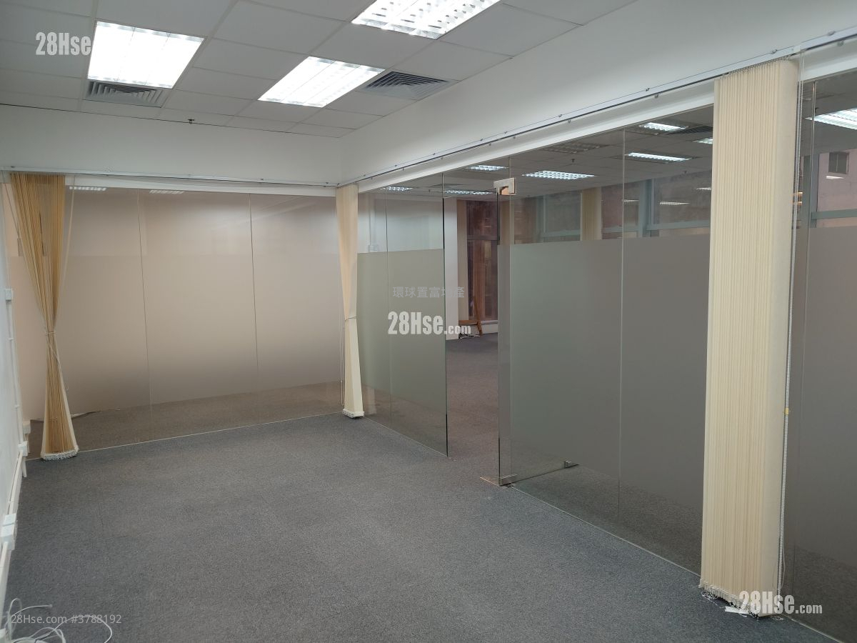 皇廷广场 租盘 1,300 平方尺