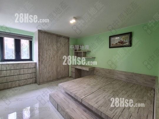 Wing On Court Sell 3 Bedrooms , 2 Bathrooms 1,615 ft²