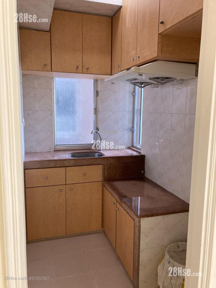 Tai Po Centre Rental 2 Bedrooms , 1 Bathroom 409 ft²