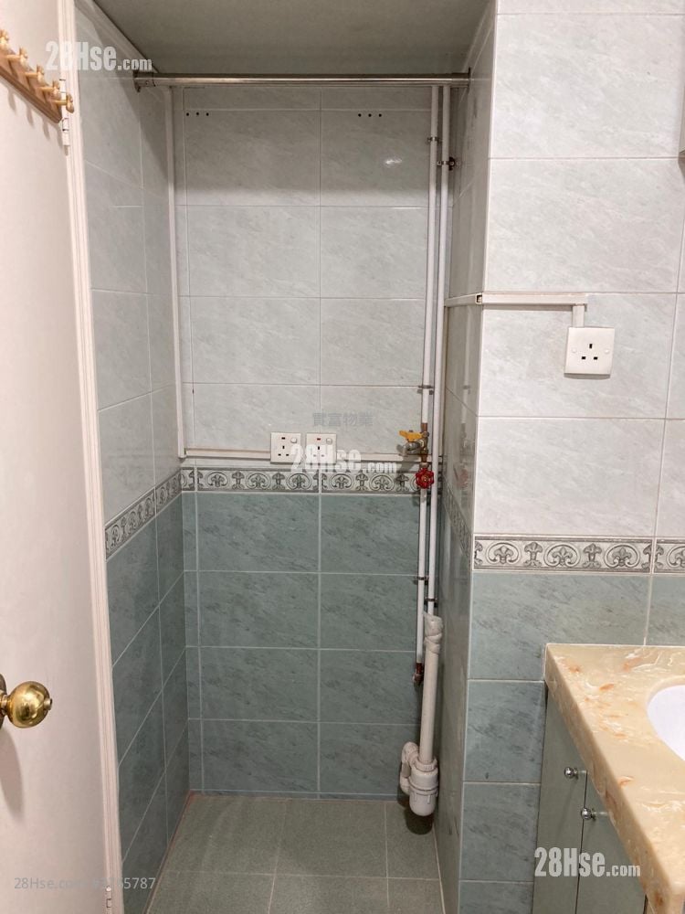 Tai Po Centre Rental 2 Bedrooms , 1 Bathroom 409 ft²