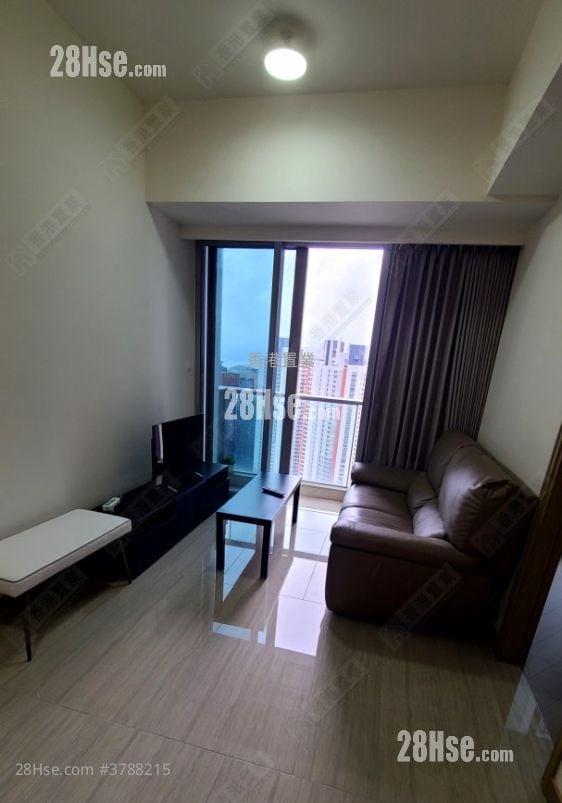 Cullinan West Sell 2 Bedrooms 526 ft²