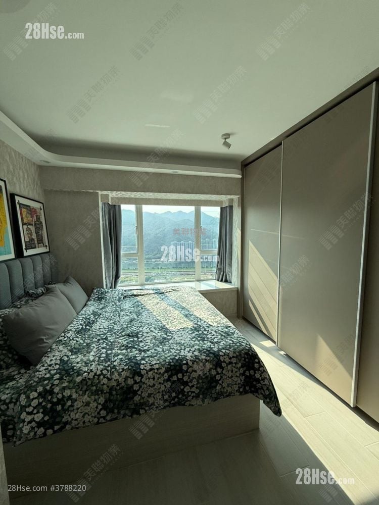 Royal Ascot Sell 3 Bedrooms , 2 Bathrooms 974 ft²