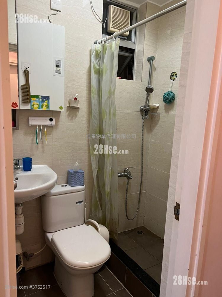 龍豐閣 售盤 3 房 , 1 浴室 440 平方呎