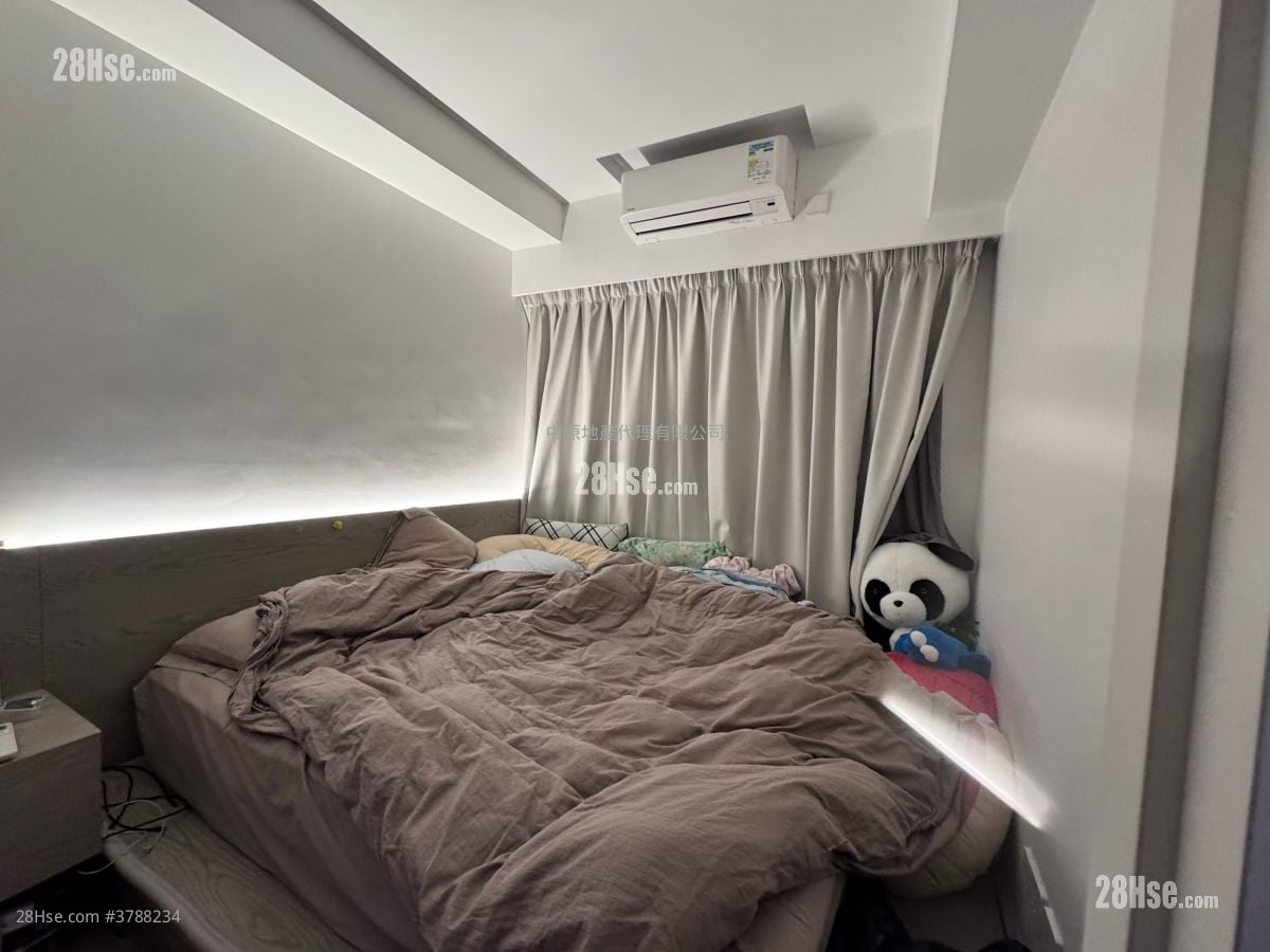 Sea To Sky Sell 3 Bedrooms , 2 Bathrooms 707 ft²