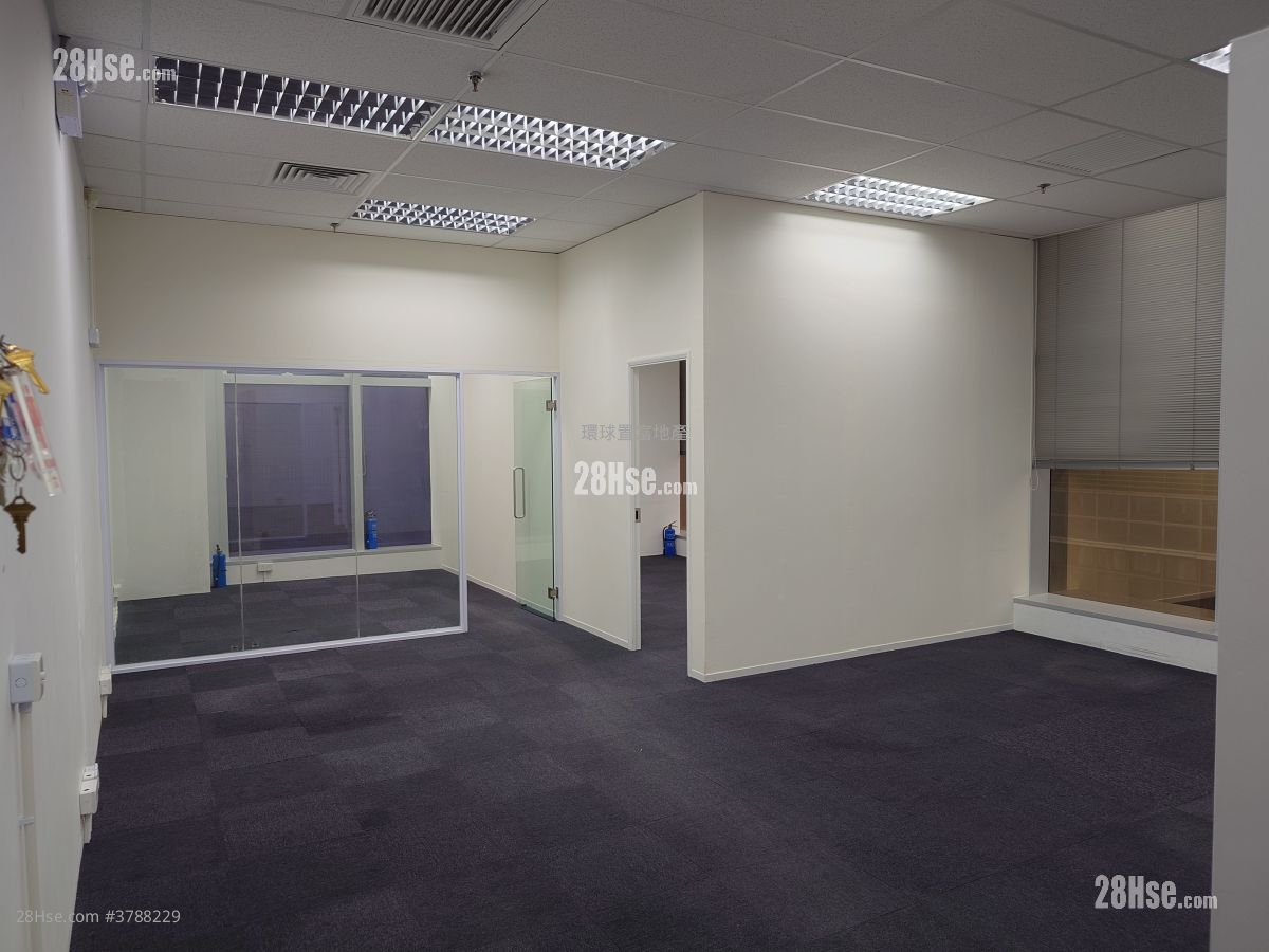 皇廷广场 租盘 885 平方尺