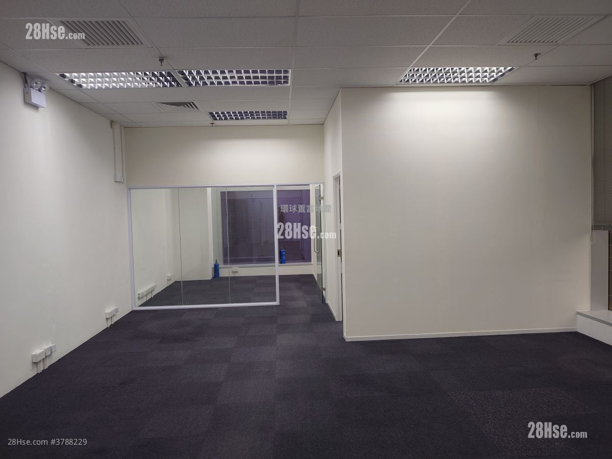 皇廷广场 租盘 885 平方尺