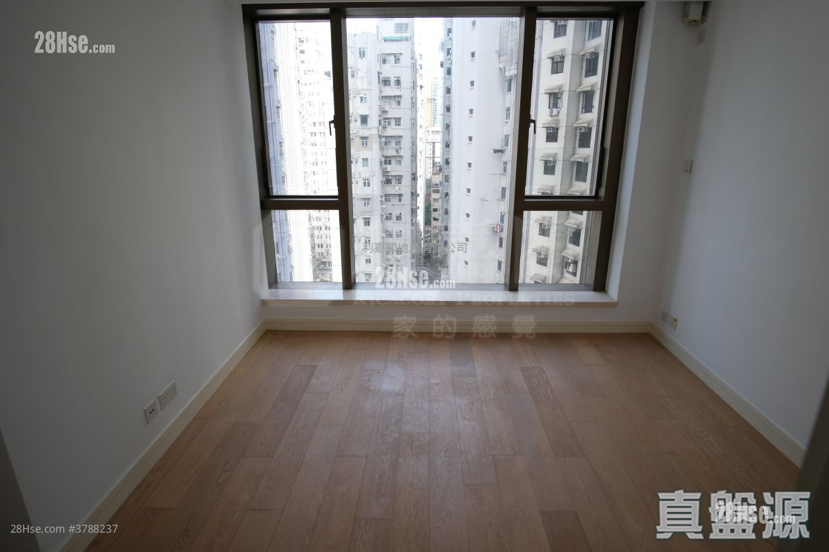 Kensington Hill 售盘 3 房 , 3 浴室 865 平方尺