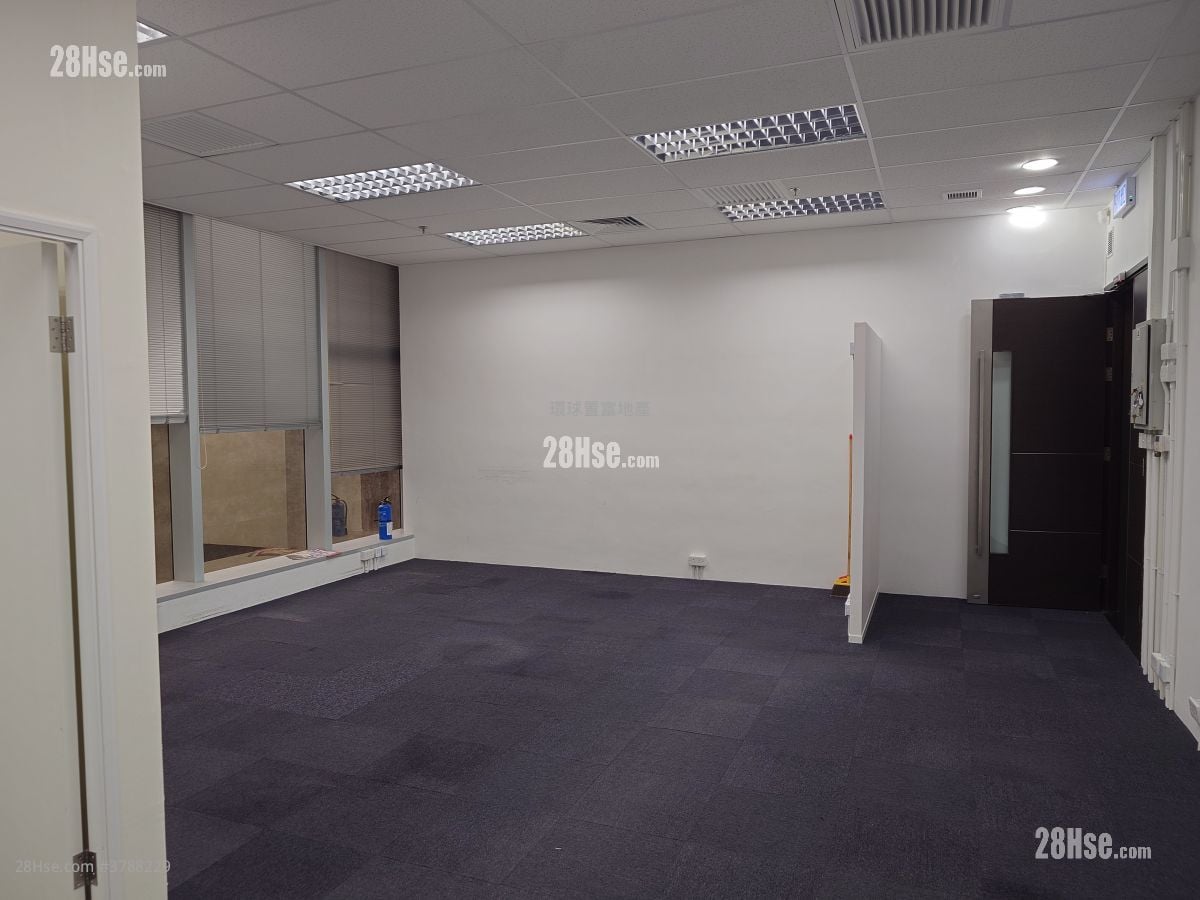 皇廷广场 租盘 885 平方尺