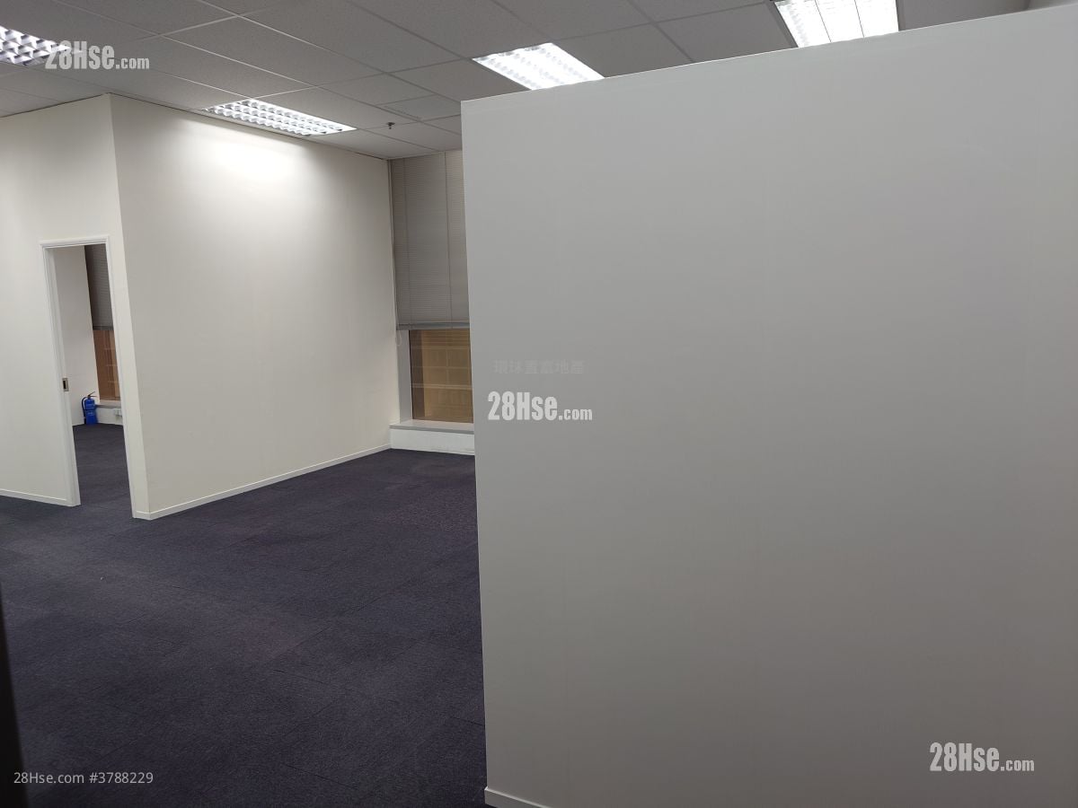 皇廷广场 租盘 885 平方尺