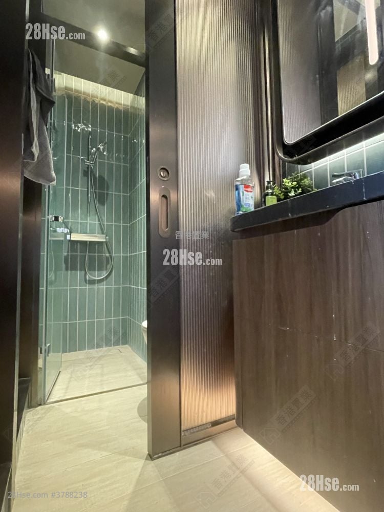 Gateway Square Mile Rental 2 Bedrooms , 1 Bathroom 322 ft²