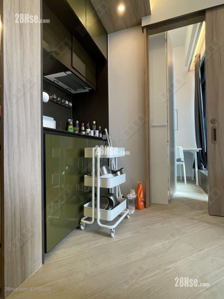 Gateway Square Mile Rental 2 Bedrooms , 1 Bathroom 322 ft²