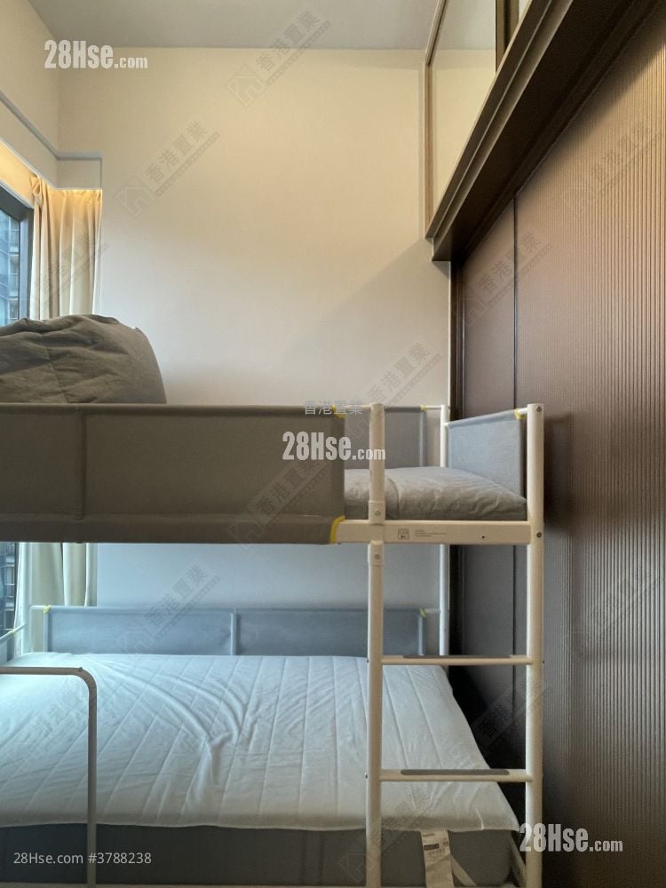 Gateway Square Mile Rental 2 Bedrooms , 1 Bathroom 322 ft²