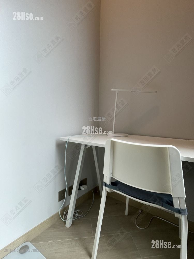 Gateway Square Mile Rental 2 Bedrooms , 1 Bathroom 322 ft²