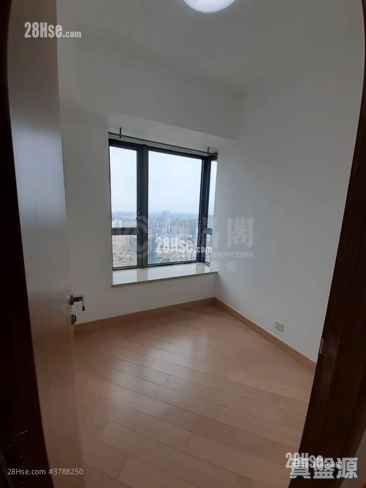 Grand Yoho Sell 3 Bedrooms 613 ft²