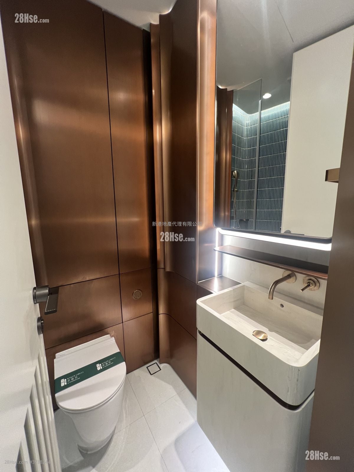 Baker Circle Greenwich Sell Studio , 1 Bathroom 212 ft²