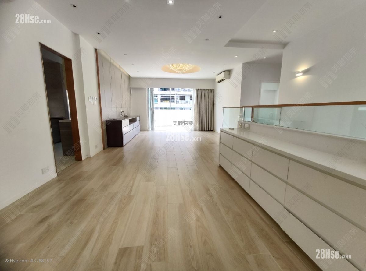 Sau Lai Garden Sell 5+ Bedrooms 2,655 ft²