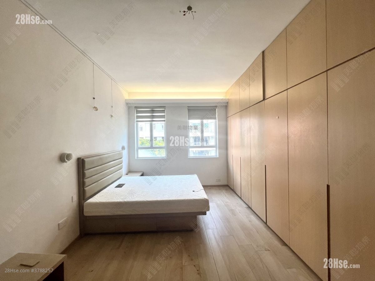 Sau Lai Garden Sell 5+ Bedrooms 2,655 ft²