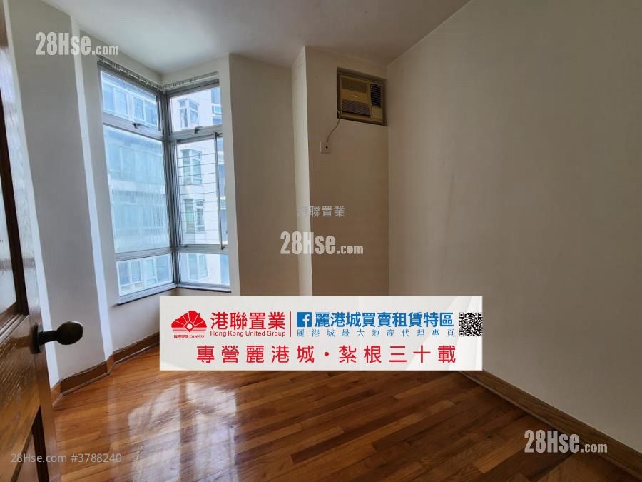 Laguna City Sell 3 Bedrooms , 2 Bathrooms 748 ft²