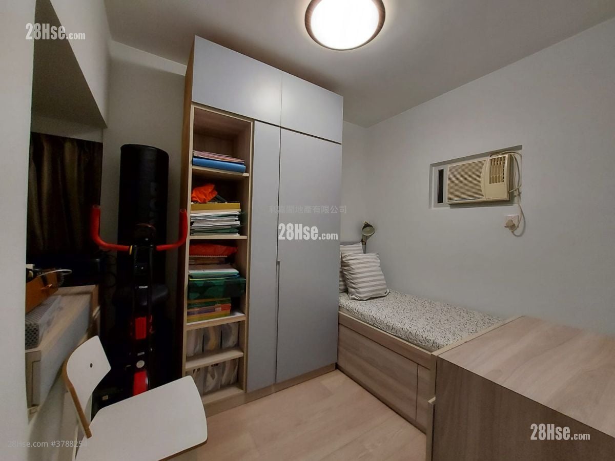 Park Vale Sell 2 Bedrooms , 1 Bathroom 550 ft²