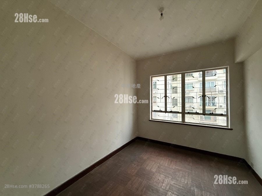 Bel-Air House Sell 3 Bedrooms , 2 Bathrooms 1,032 ft²