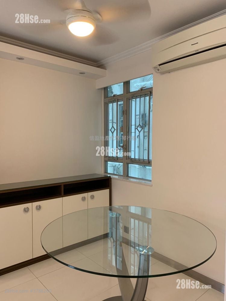 Island Place Sell 3 Bedrooms , 2 Bathrooms 746 ft²