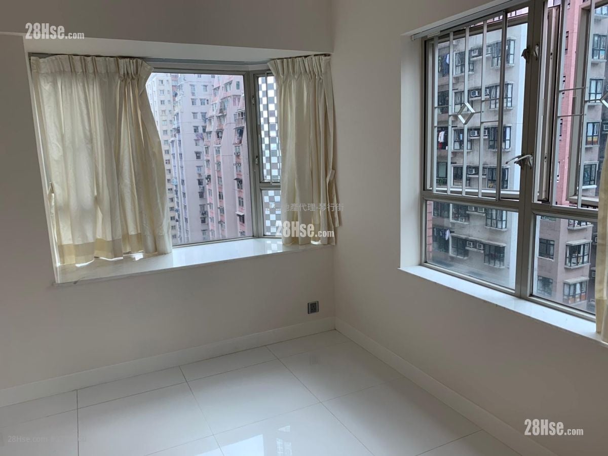 Island Place Sell 3 Bedrooms , 2 Bathrooms 746 ft²