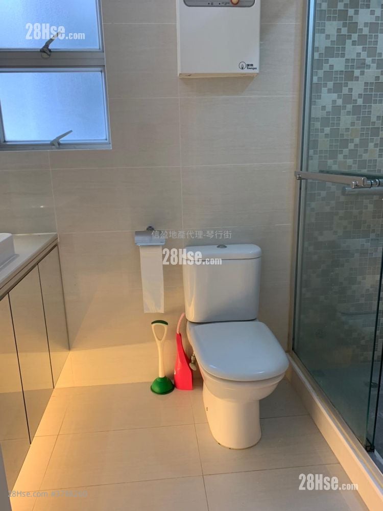 Island Place Sell 3 Bedrooms , 2 Bathrooms 746 ft²