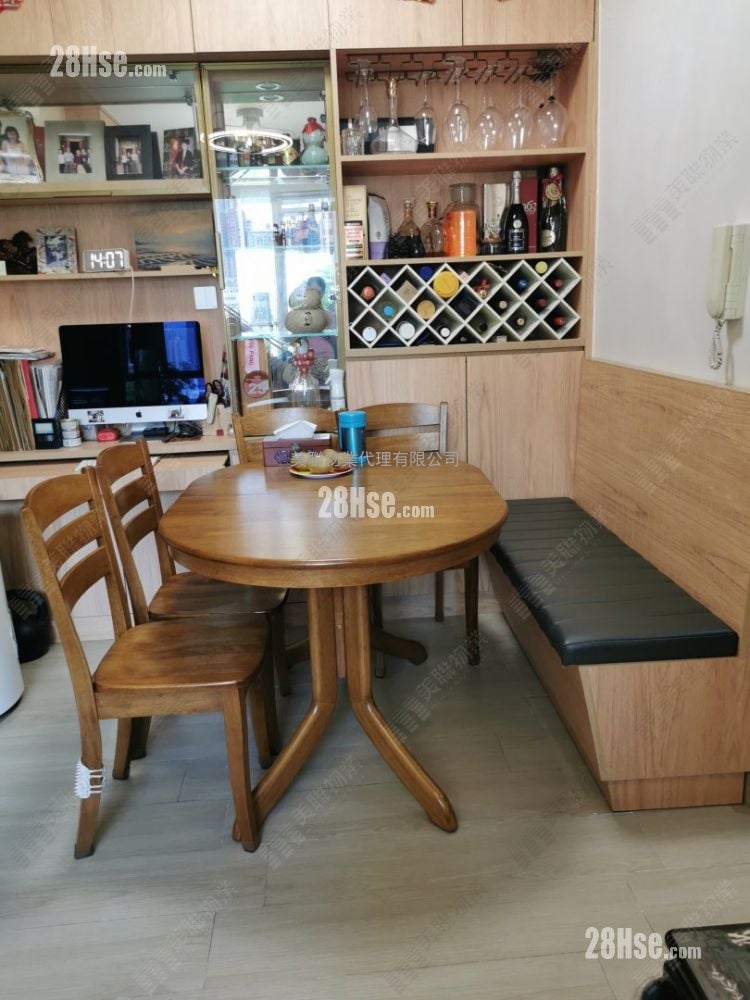 Tsing Yi Garden Sell 3 Bedrooms 547 ft²