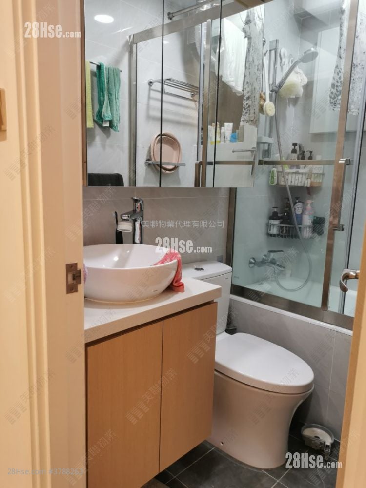 Tsing Yi Garden Sell 3 Bedrooms 547 ft²