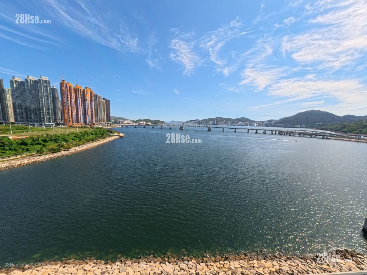 Monterey Sell 789 ft²