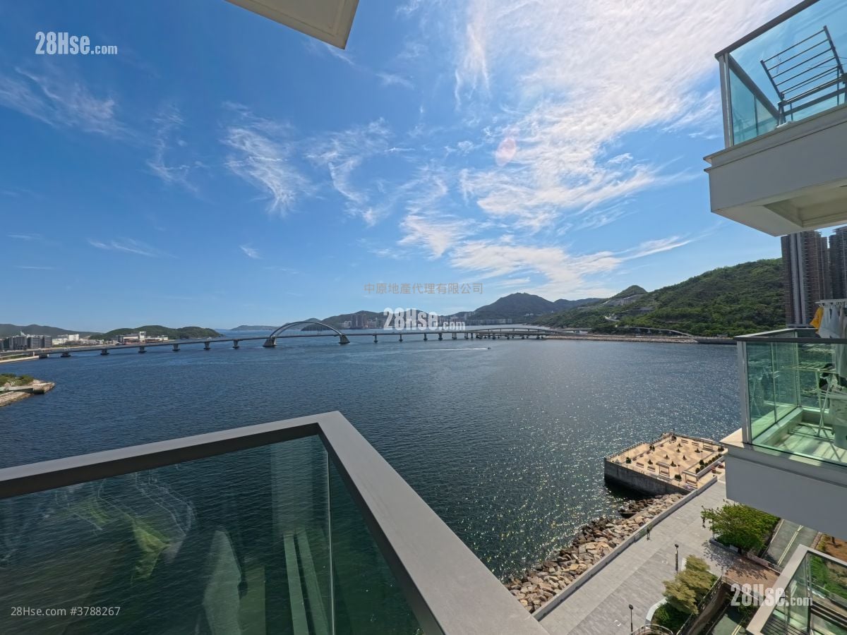 Monterey Sell 789 ft²