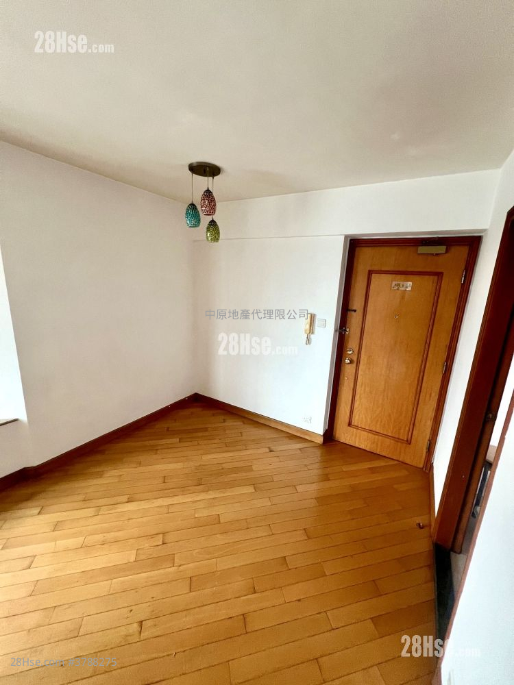 Villa By The Park Sell 2 Bedrooms , 1 Bathroom 398 ft²