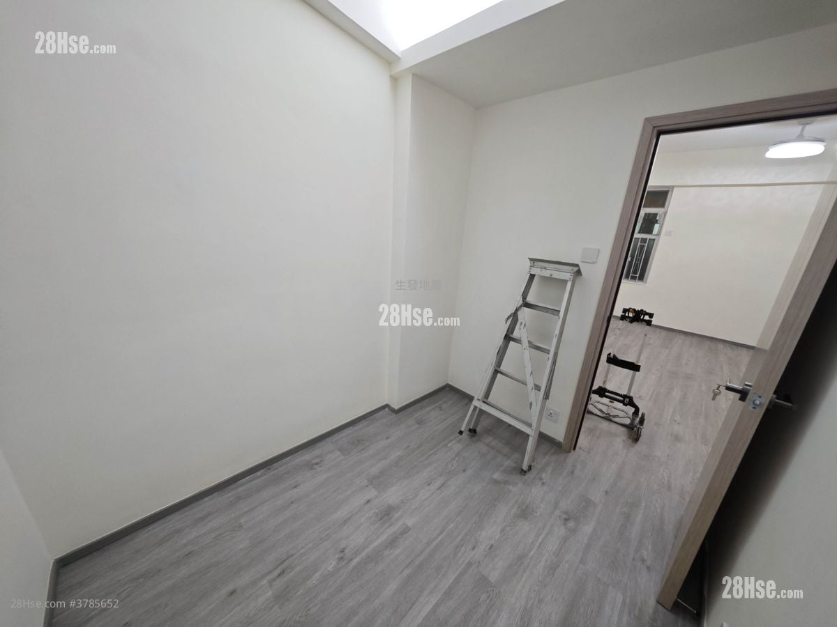 东诚大厦 租盘 2 房 , 1 浴室 421 平方尺