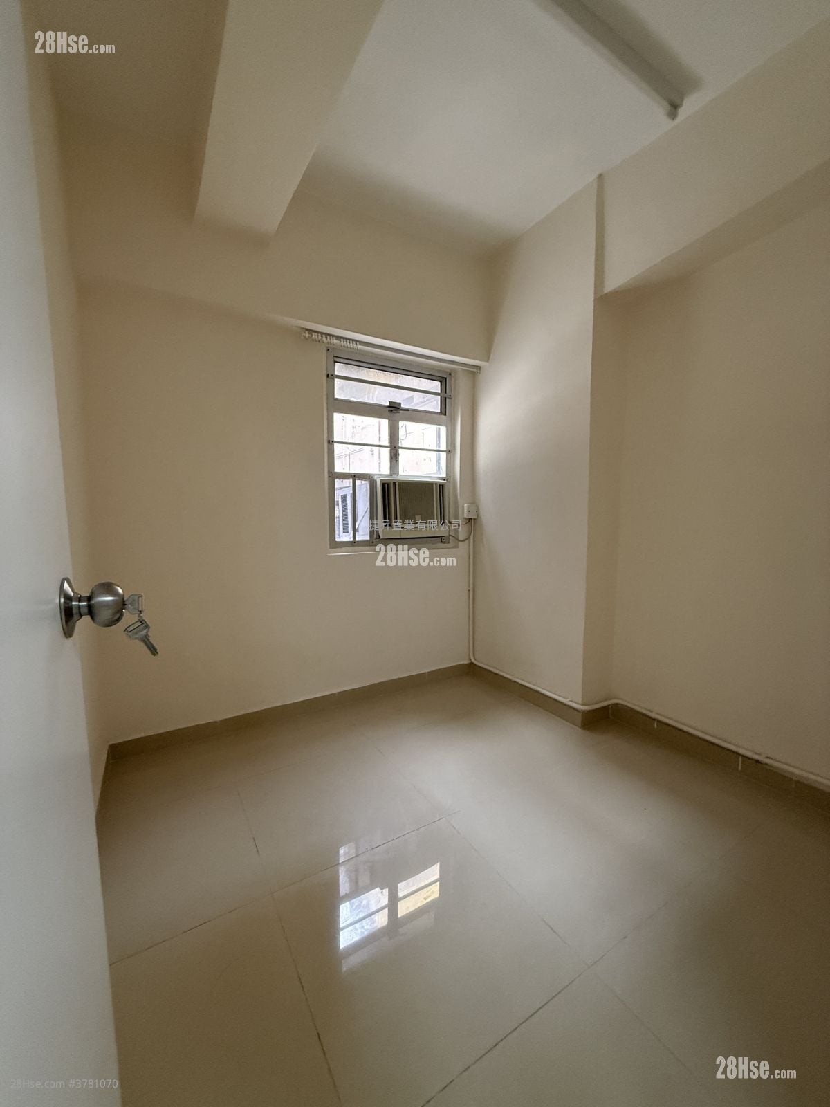 Loong King Mansion Rental 2 Bedrooms , 1 Bathroom 312 ft²
