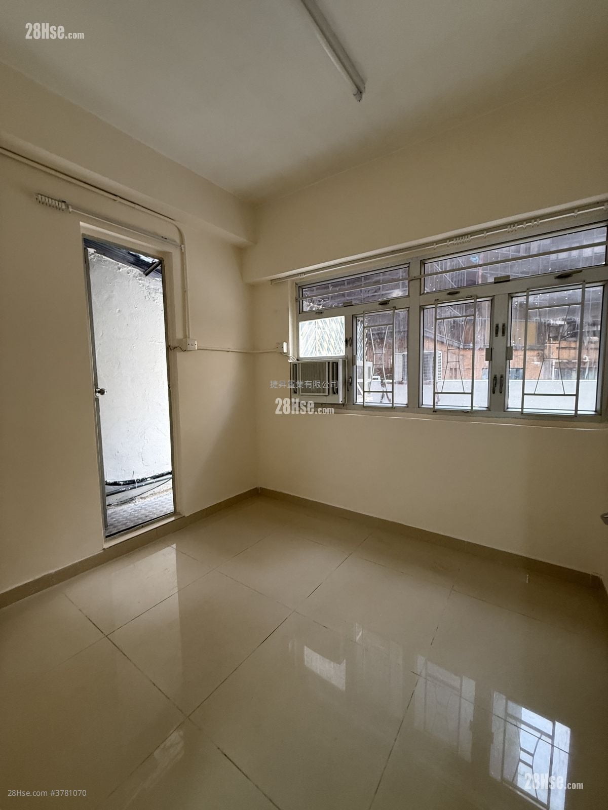 Loong King Mansion Rental 2 Bedrooms , 1 Bathroom 312 ft²