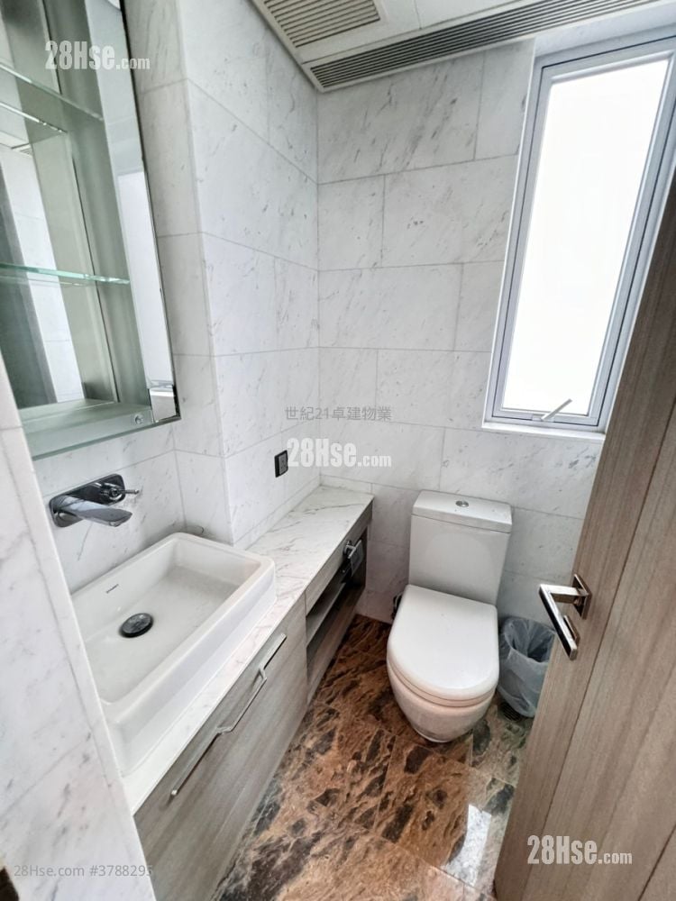 Parkes Residence Sell 1 Bathroom 231 ft²