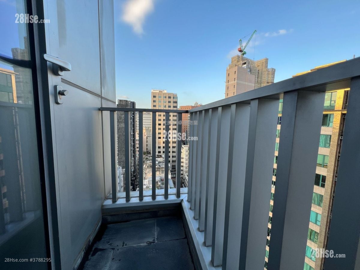 Parkes Residence Sell 1 Bathroom 231 ft²