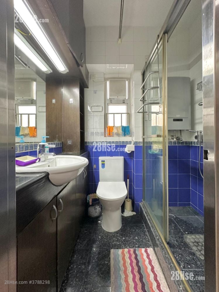 海怡花园 售盘 2 房 , 1 浴室 437 平方尺