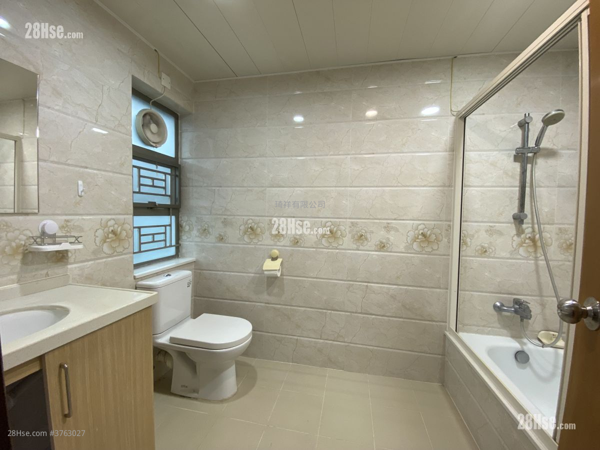 村屋 售盘 1,400 平方尺